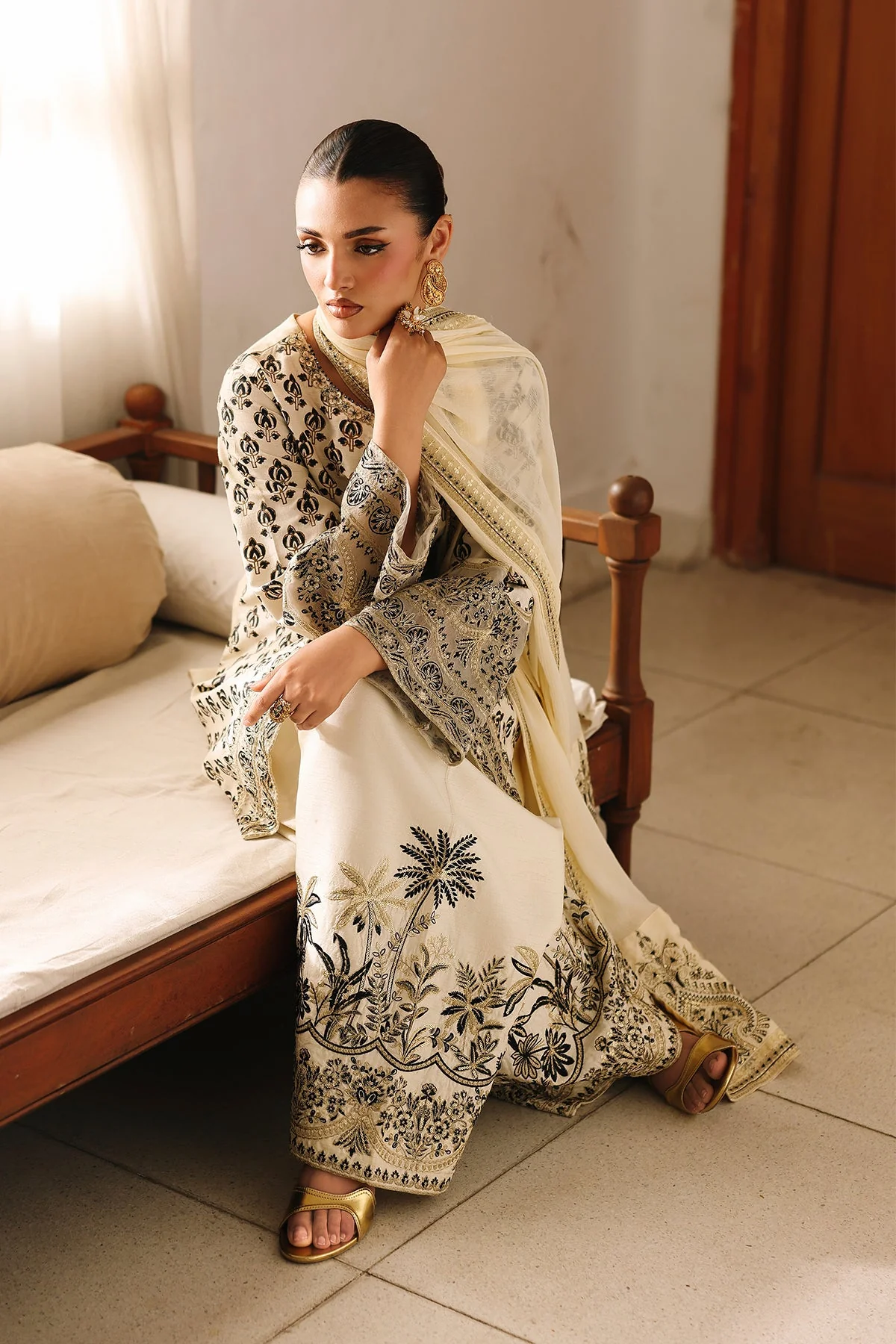 Raw Silk Festive 3 Piece CMA-6-403 - Image 3