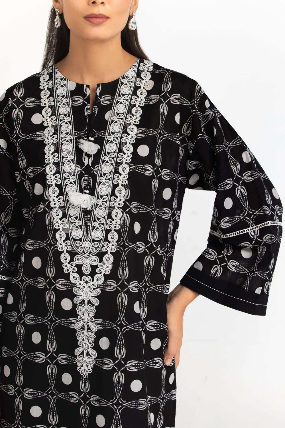 Gul Ahmed Stitched Lawn 3 Piece B#62011 J(9) Y(11) - Image 2