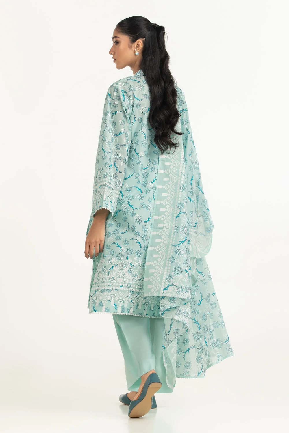 Gul Ahmed Stitched Lawn 3 Piece CL#62108A J(56) NY (41) - Image 5