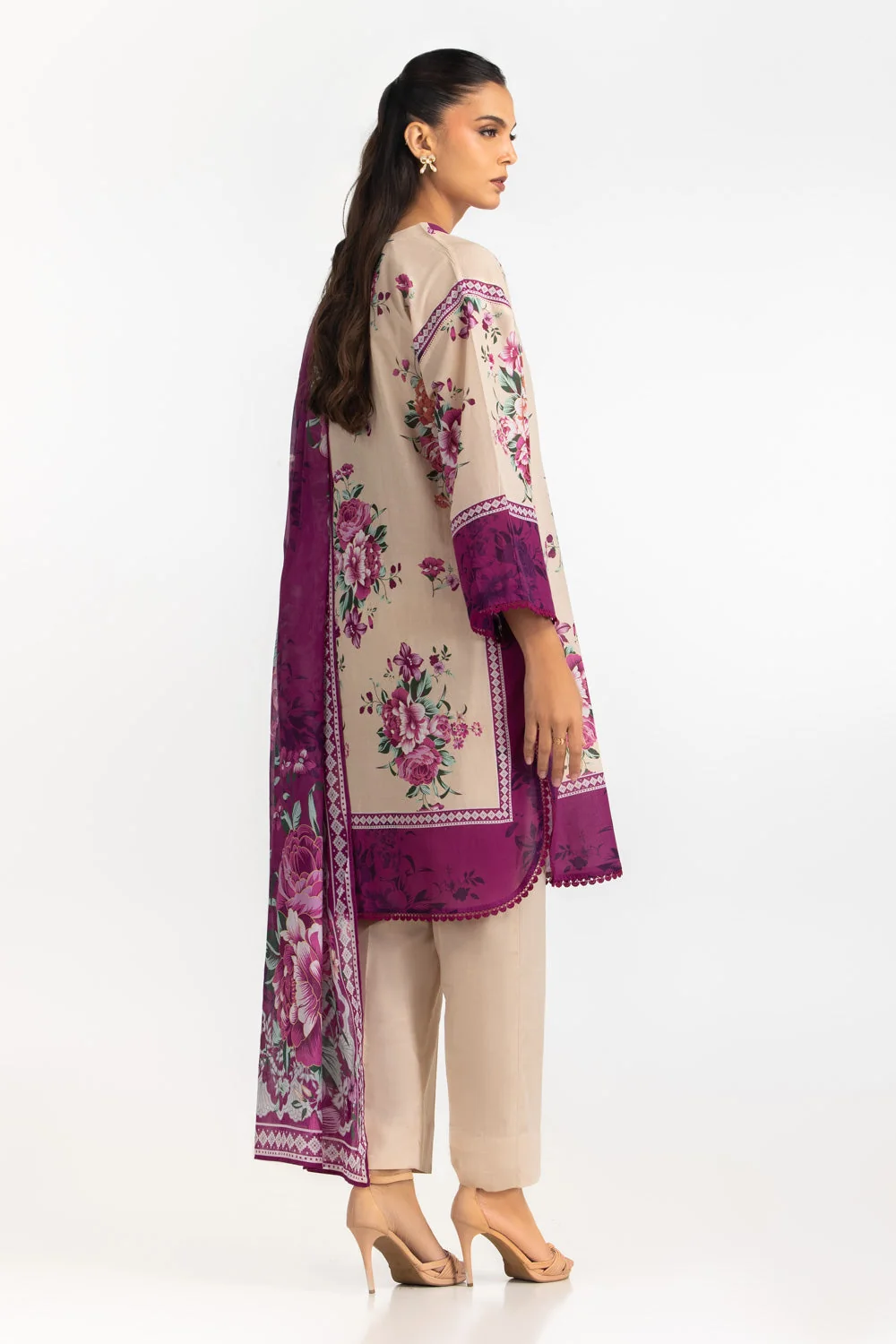 Gul Ahmed Stitched Lawn 3 Piece CL#62137 J(37) Y(4) - Image 5