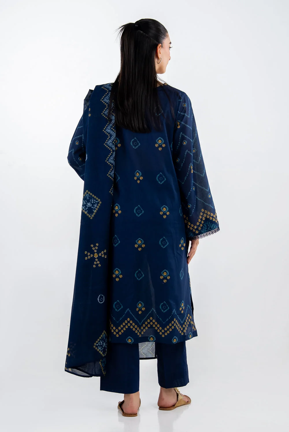 Gul Ahmed Stitched Lawn 3 Piece CL#62230 J(41&42) NY 58 - Image 3
