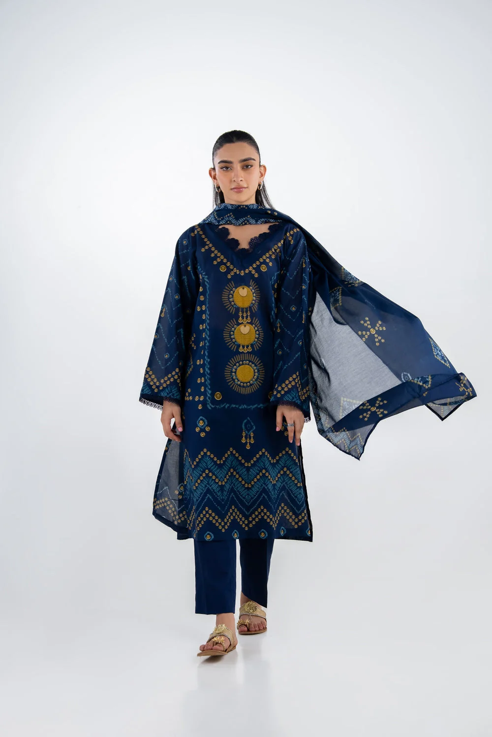 Gul Ahmed Stitched Lawn 3 Piece CL#62230 J(41&42) NY 58 - Image 4