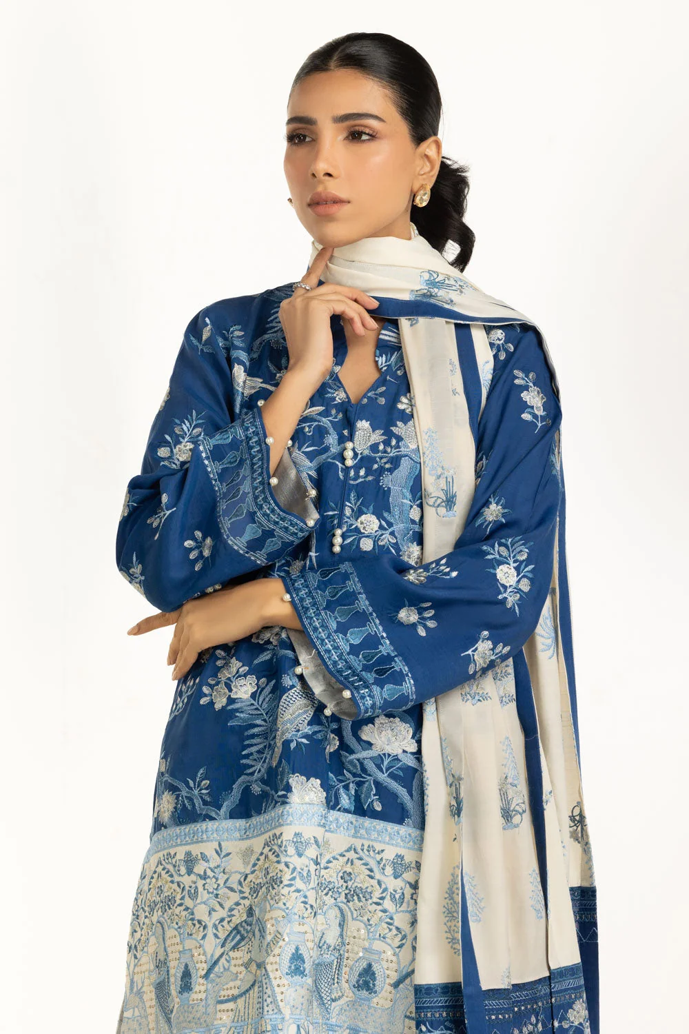 Gul Ahmed Festive 3 Piece IUSTKSD-1259 J(22) Y13 - Image 4
