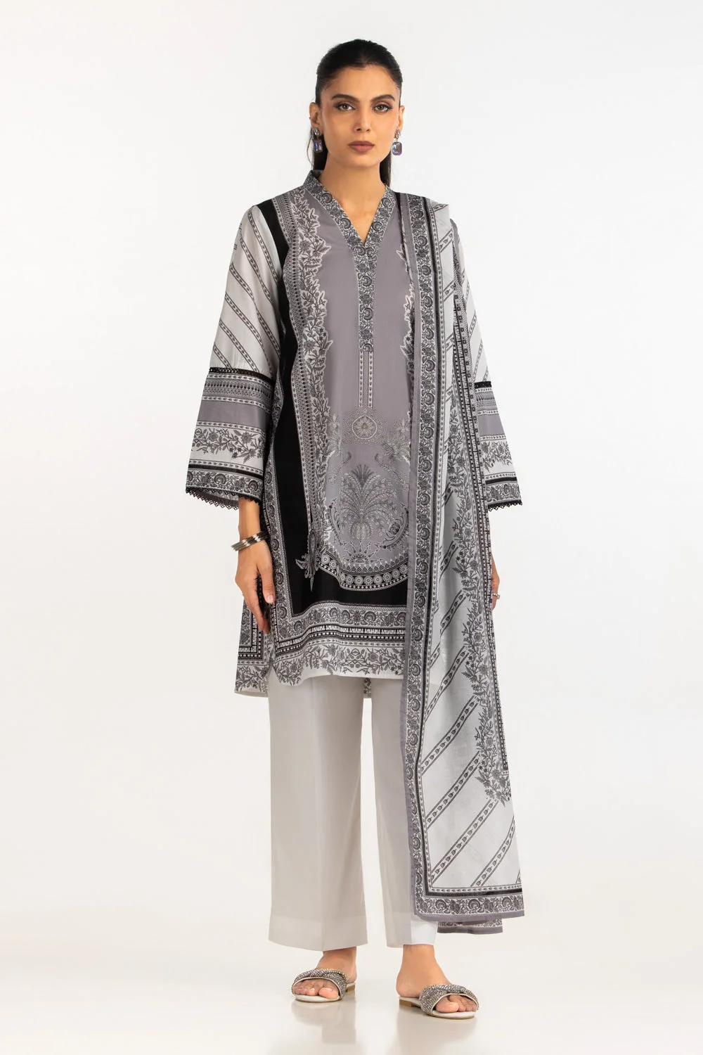 Gul Ahmed Stitched Lawn 3 Piece IUSTKSD-2193 J(62) NY 64