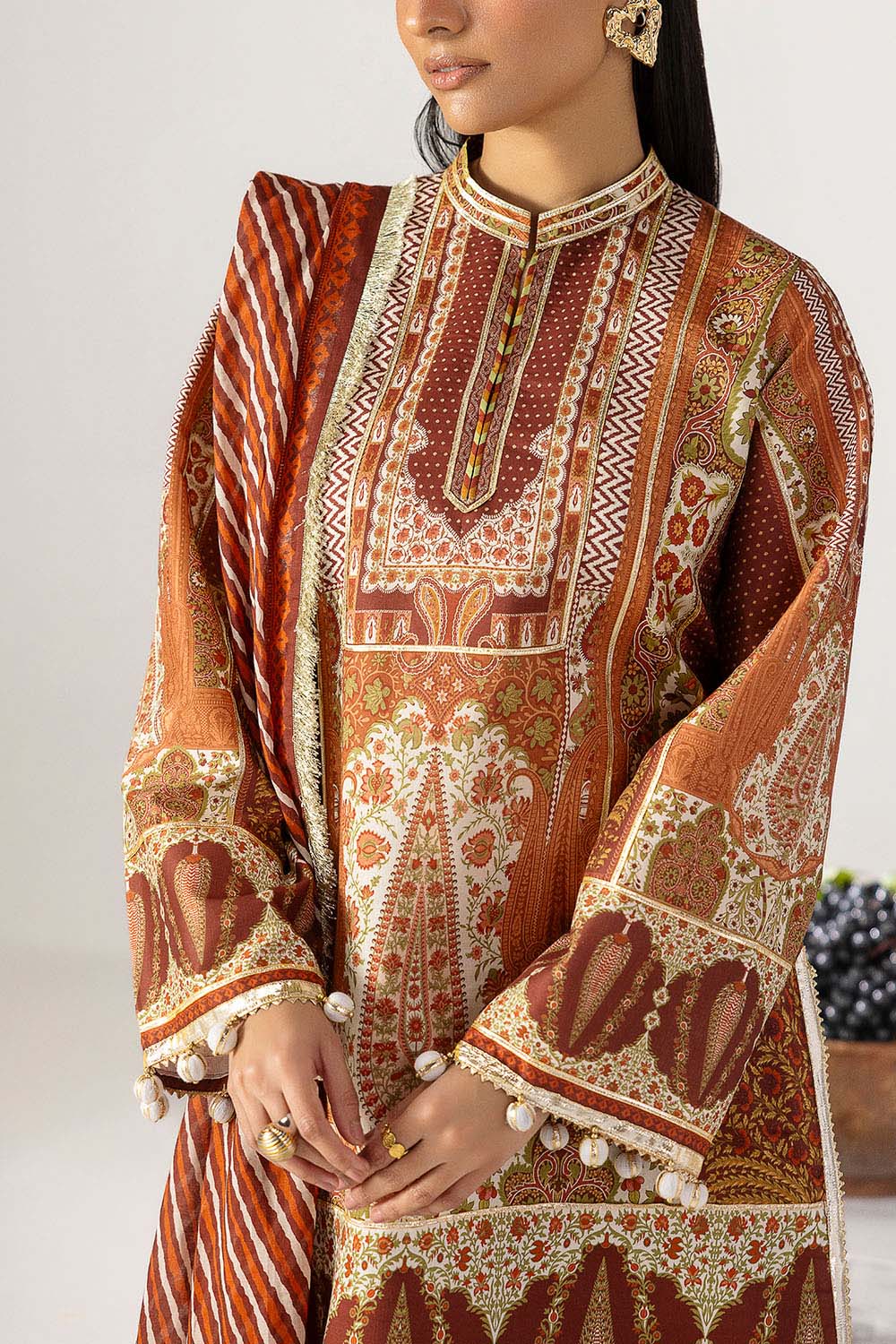 Gul Ahmed Lawn 3 Piece CL-62152 Y-30 J(43) - Image 2