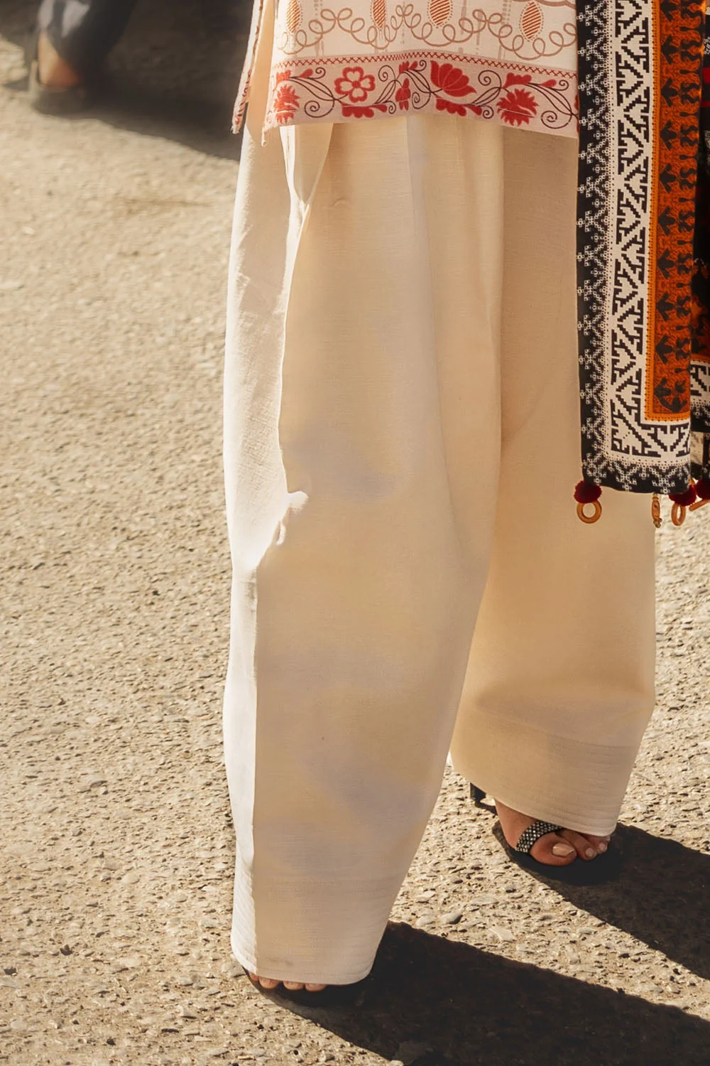 Gul Ahmed Stitched Viscose 3 Piece SC#52004 J(72) Y-24 - Image 5