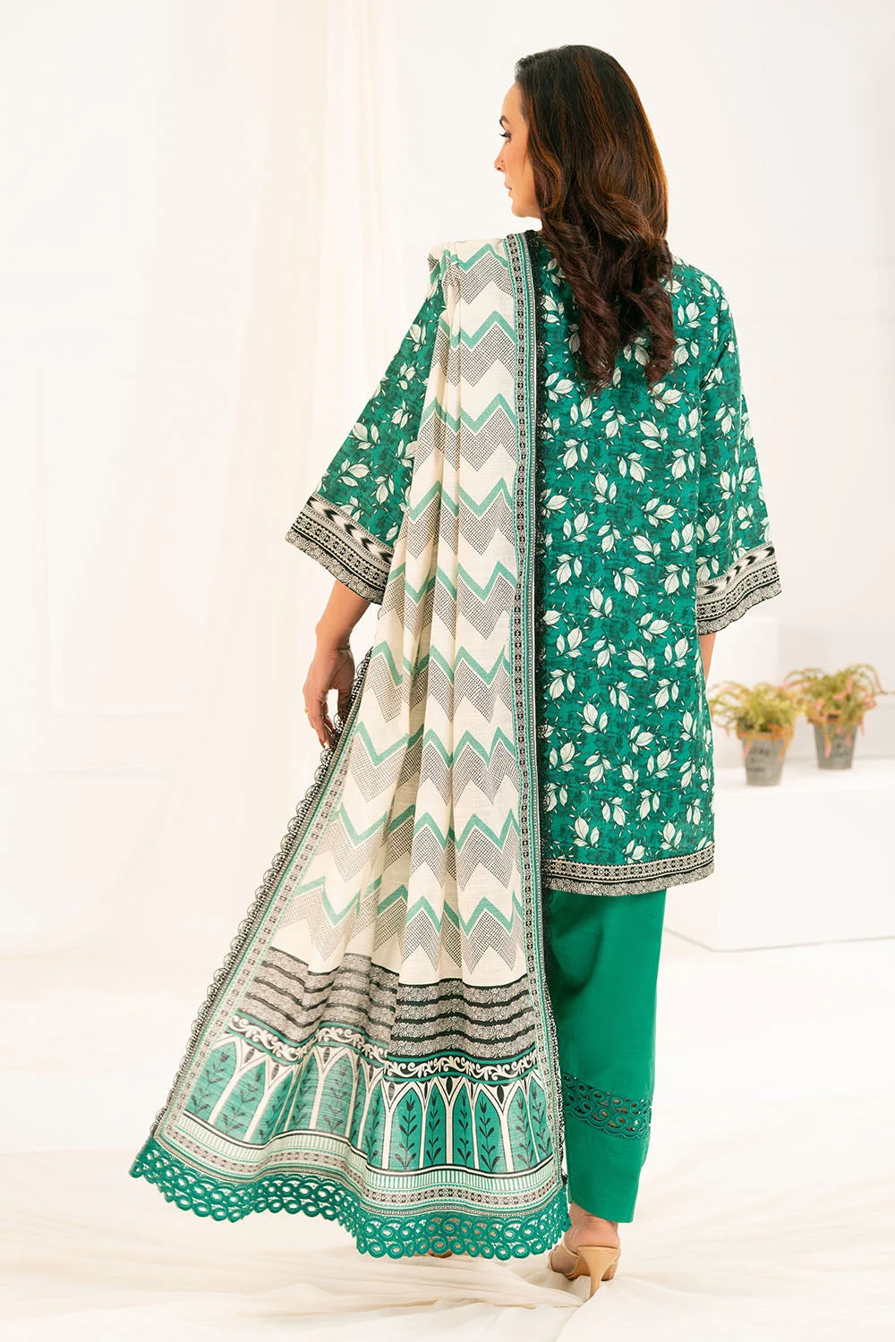 Gul Ahmed Unstitched Khaddar 3 Piece K#52065 - Image 4