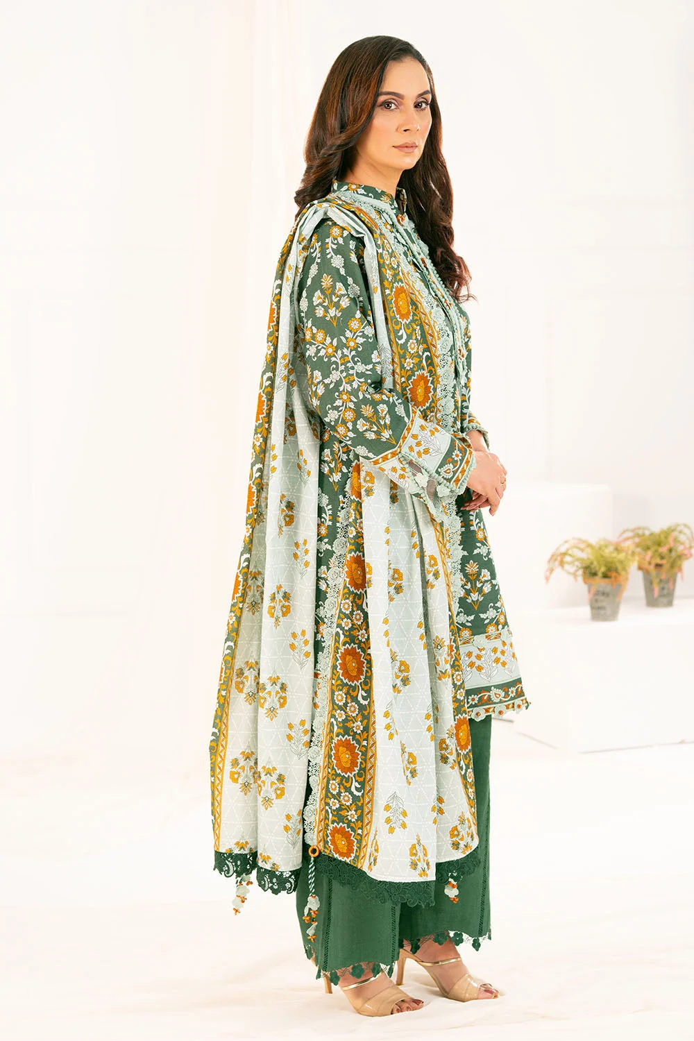 Gul Ahmed Unstitched Khaddar 3 Piece K#52083 - Image 3