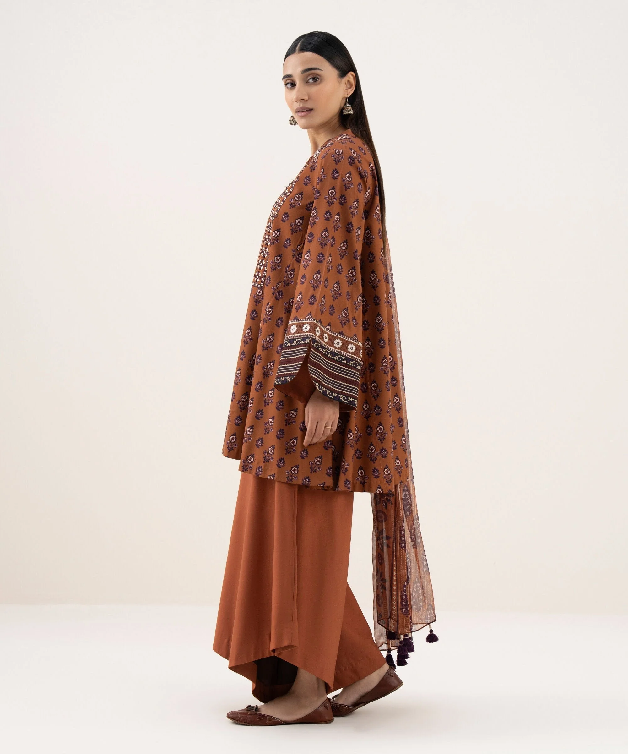 Sapphire Stitched 3 Piece Arabic Lawn 3PEDYS26V068 (Y-108) J(7) - Image 2