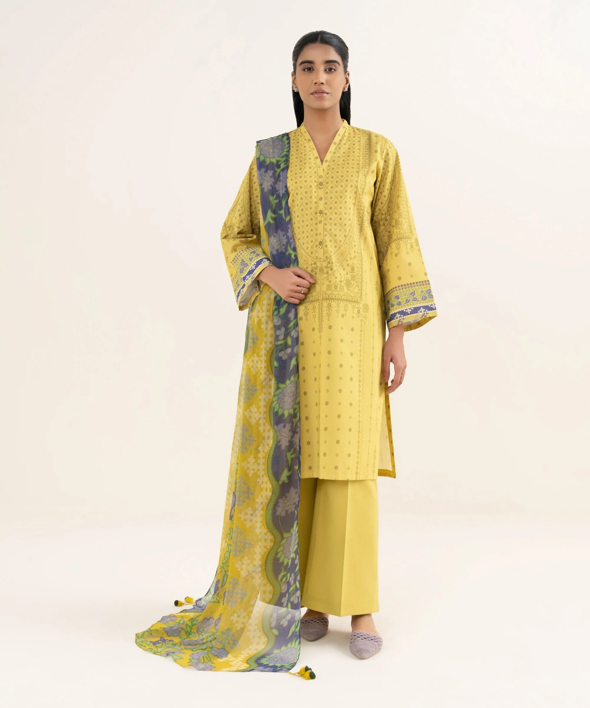 Sapphire Stitched 3 Piece Lawn 3PESGS26V024 J(12)