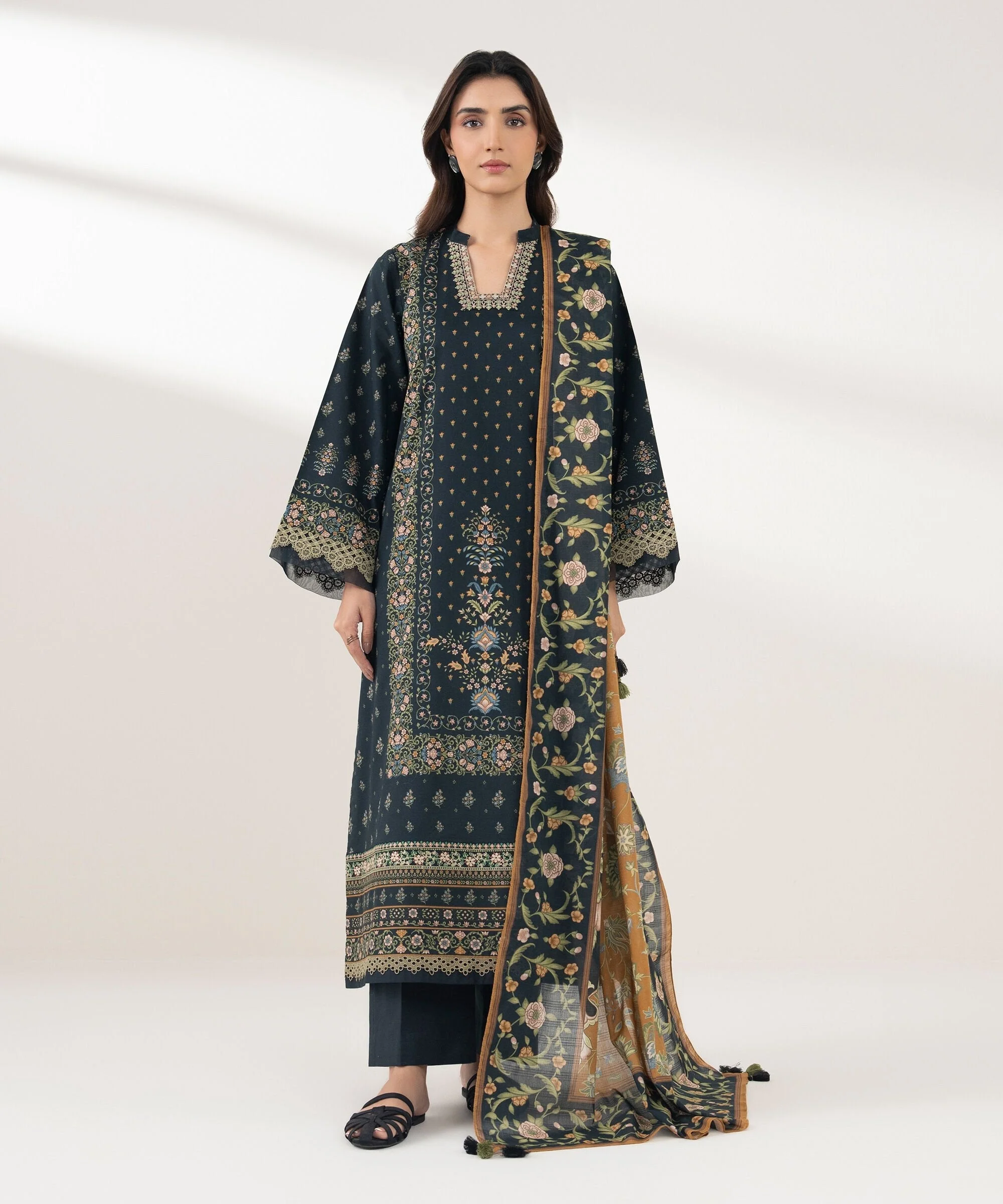 Sapphire Stitched 3 Piece Lawn EDYS26V0169B (Y-85) J(19) - Image 2