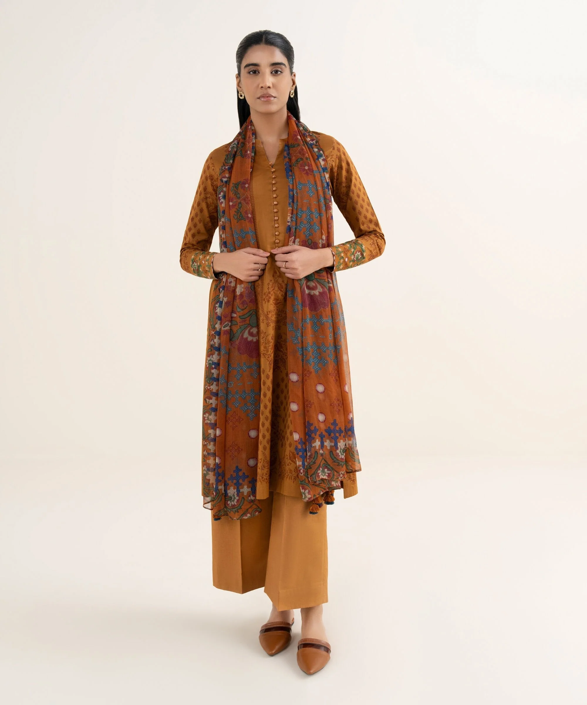 Sapphire Stitched 3 Piece Lawn PESGS26V023B (Y-180 178) J(9) - Image 4