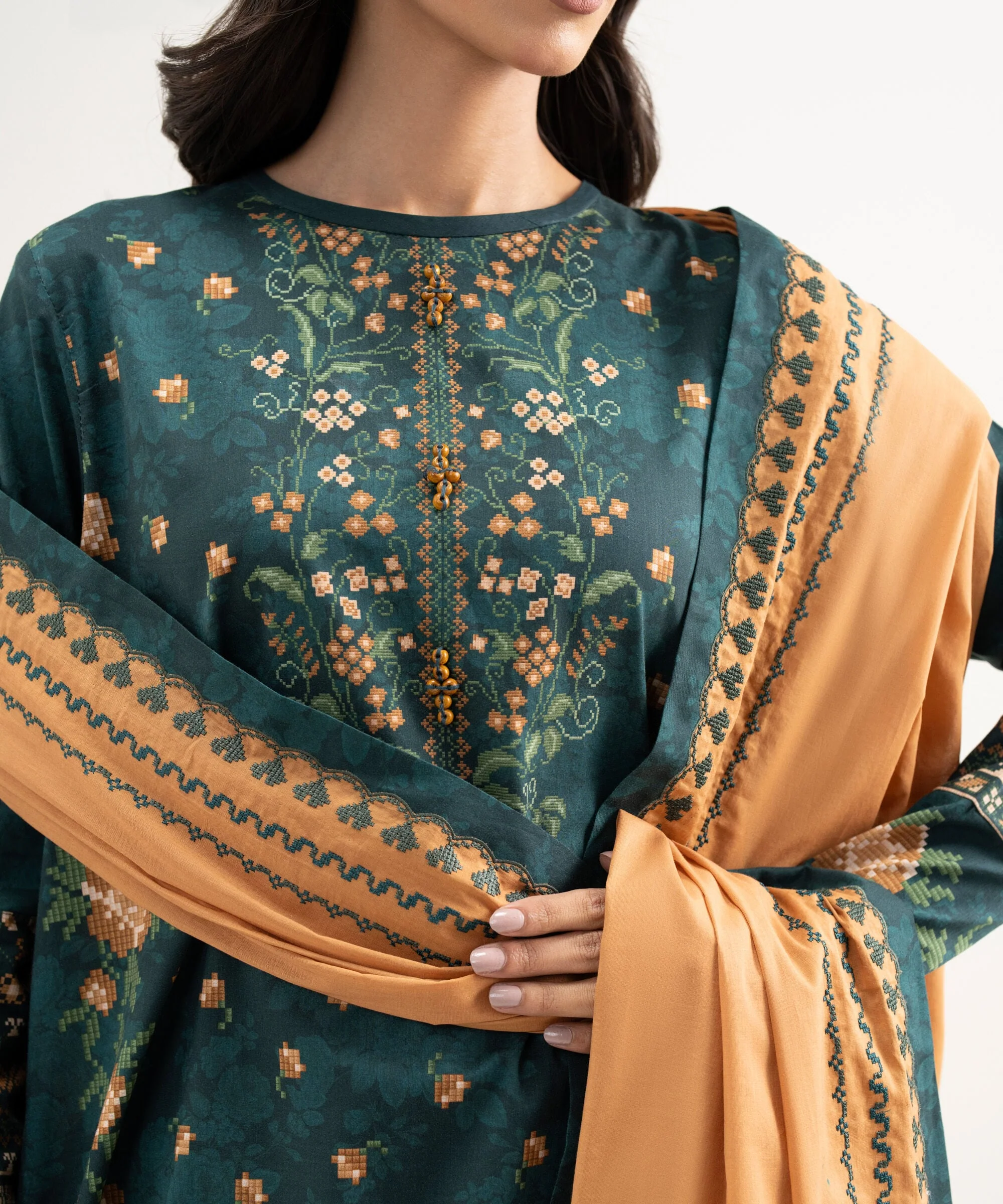 Sapphire Stitched Lawn 3 Piece U3PE-DYS26V3-10 J(126) NY181 - Image 5