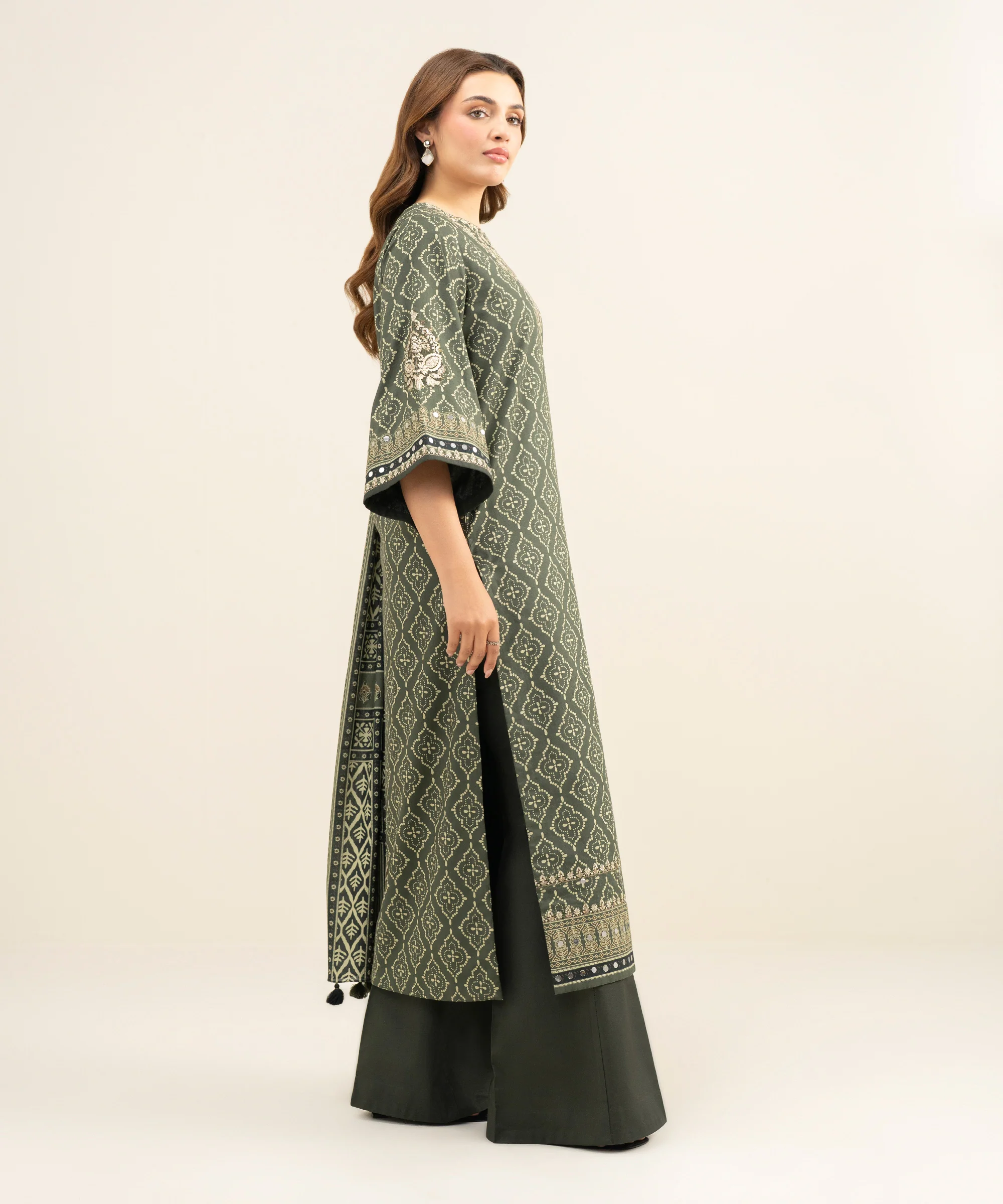 Sapphire Stitched Lawn 3 Piece U3PE-DYS26V3-91 JM(52) - Image 2