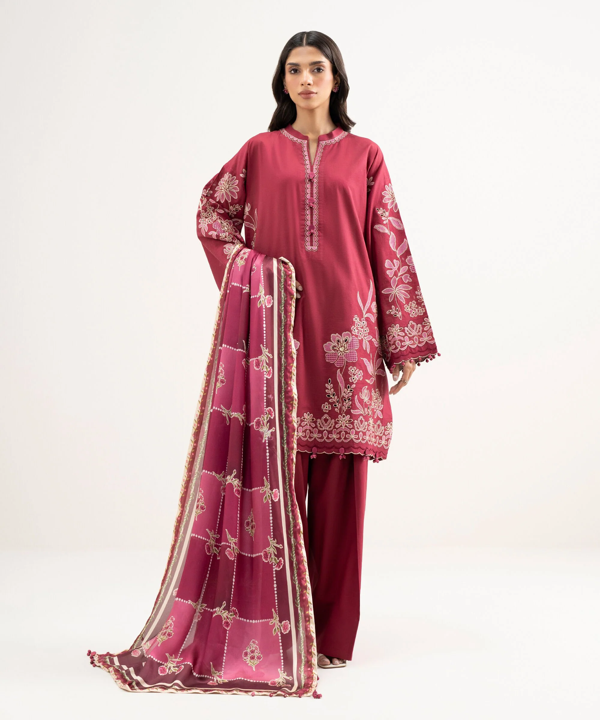 Sapphire Stitched Textured Lawn 3 Piece U3PE-SGS26V3-52 J(49&50)